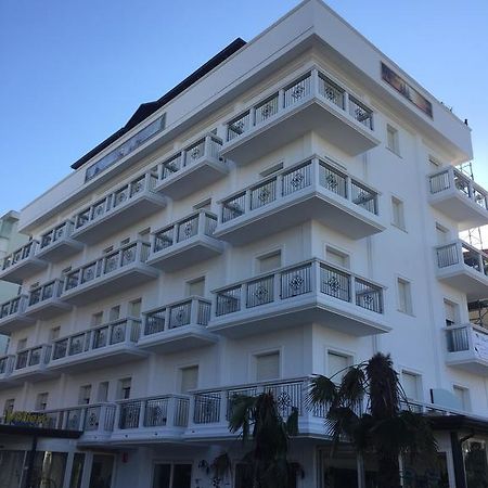 Hotel Residence Veliero リッチョーネ エクステリア 写真