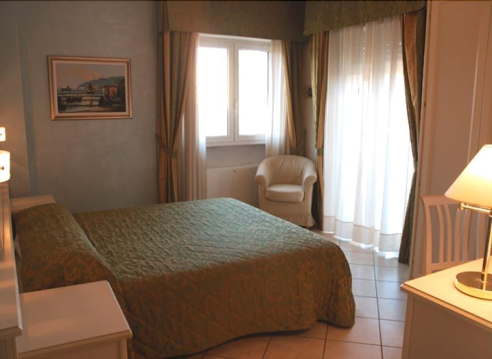 Hotel Residence Veliero リッチョーネ エクステリア 写真