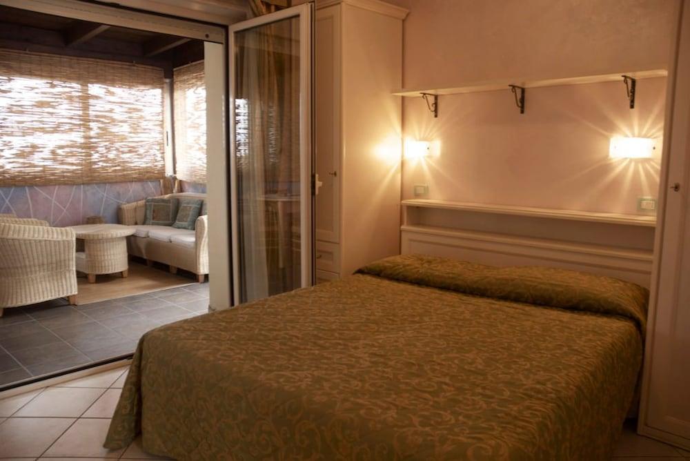 Hotel Residence Veliero リッチョーネ エクステリア 写真